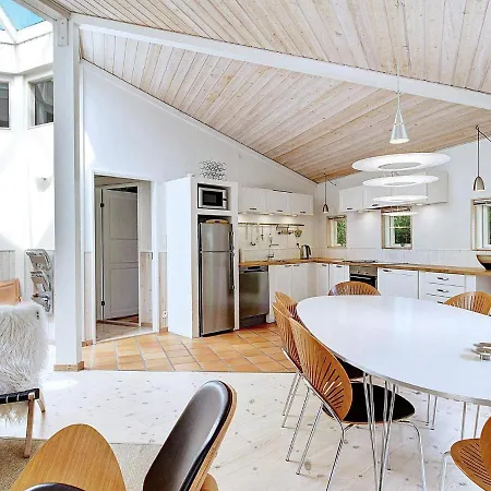 6 Person Holiday In Gr Sted *
